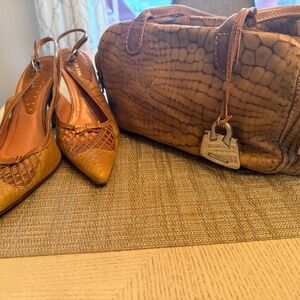 Luz da Lua crocodile embossed handbag and shoes